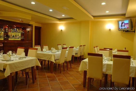 Hotel Cezar Banja Luka Restaurant foto